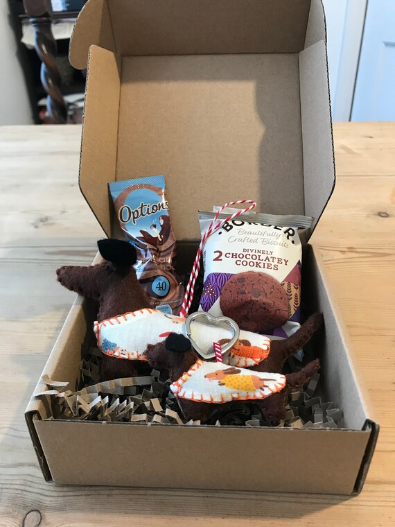 personalised dog hamper