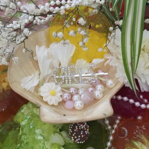 extremely cute GIRLS diamanté hair slide