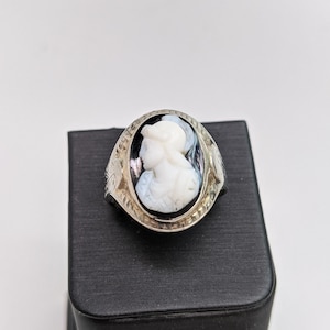 Vintage Cameo Ring