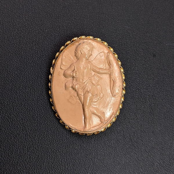 Vintage Cupid Cameo Brooch / Pendant 14K Yellow Gold