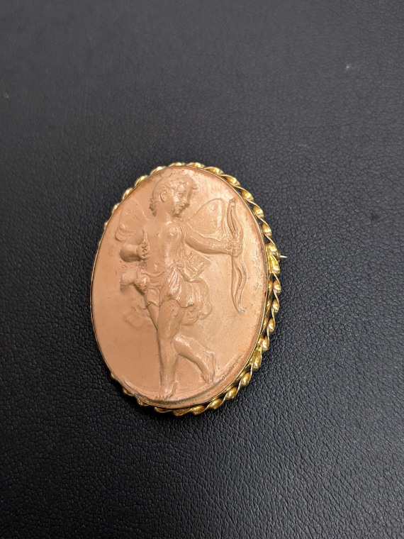 Vintage Cupid Cameo Brooch / Pendant 14K Yellow G… - image 2