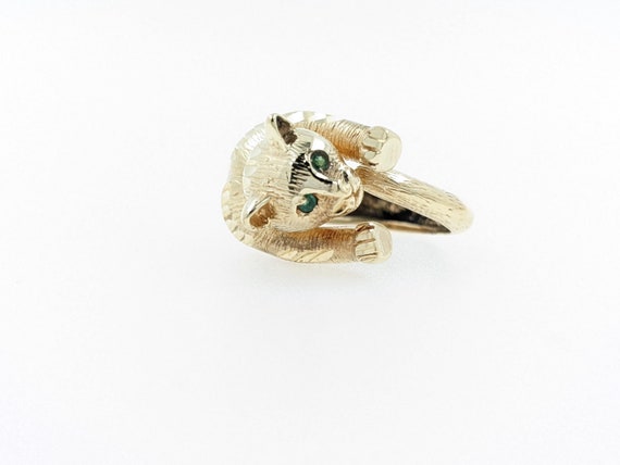 14kt Cat Ring with emerald - image 1