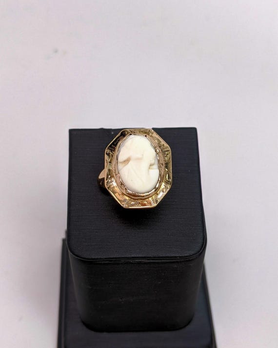 Antique Cameo Ring
