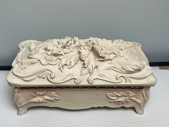 Incolay Stone Floral Sculpted Jewelry Box | Carve… - image 5