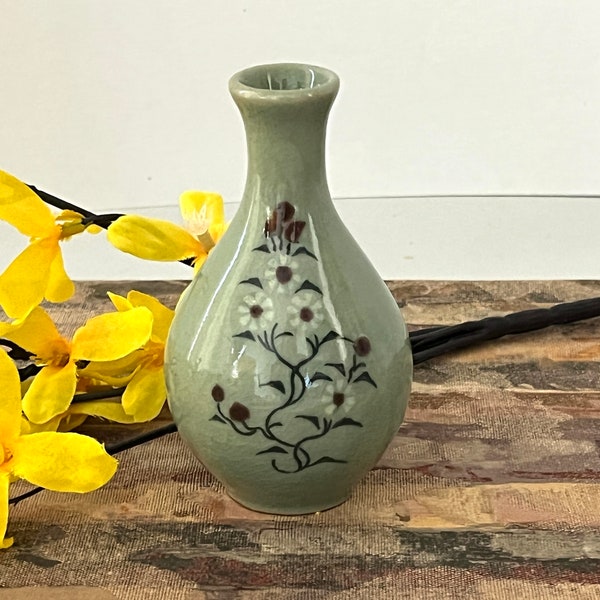 Korean Celadon Green Floral Bud Vase | Signed | 4 1/4" Tall Hand Painted White Daisy Flower and Vines Vtg