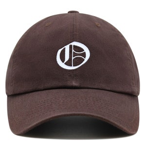 Gorra de béisbol de algodón bordada con la letra O en inglés antiguo, de primera calidad, con el alfabeto inglés