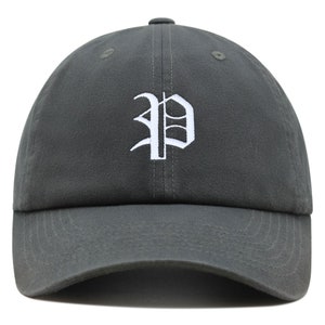 Gorra de béisbol de algodón bordada con la letra P en inglés antiguo y de primera calidad, con el alfabeto inglés
