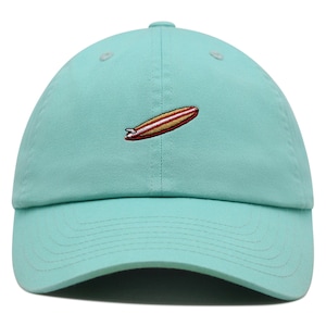 Cappello da papà premium con tavola da surf, berretto da baseball ricamato, surf sull&#39;oceano
