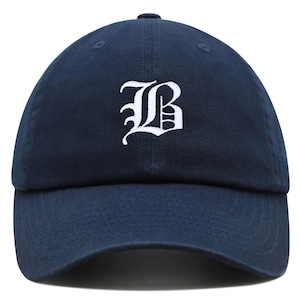Gorra de béisbol de algodón bordada con la letra B en inglés antiguo, de primera calidad, con el alfabeto inglés