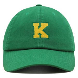Gorra de béisbol de algodón bordada premium con letra inicial K para papá, color amarillo