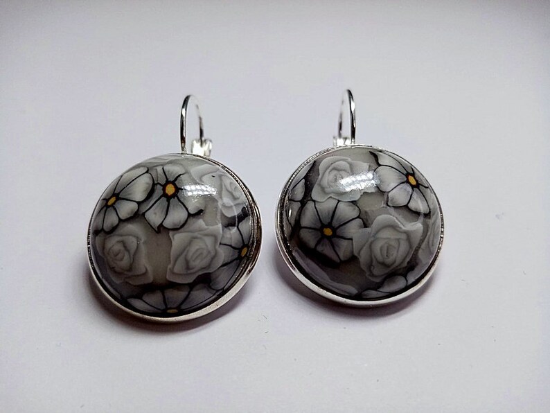 ref 003 1 Pairs of earrings