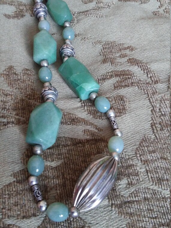 Lovely,Vintage,Jade and Silver necklace. - image 3