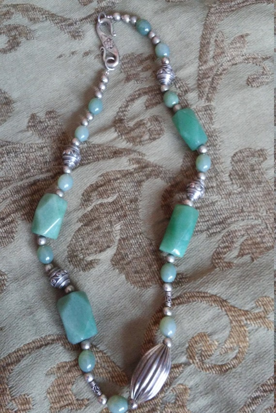 Lovely,Vintage,Jade and Silver necklace. - image 4