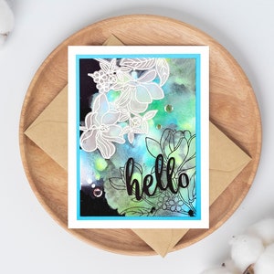 Bonjour ! Carte de voeux Je pense à vous, fleurs blanches sur fond bleu et vert