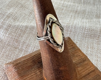 Adjustable Alpaca Silver Gemstone Ring: Handmade Peruvian Jewelry