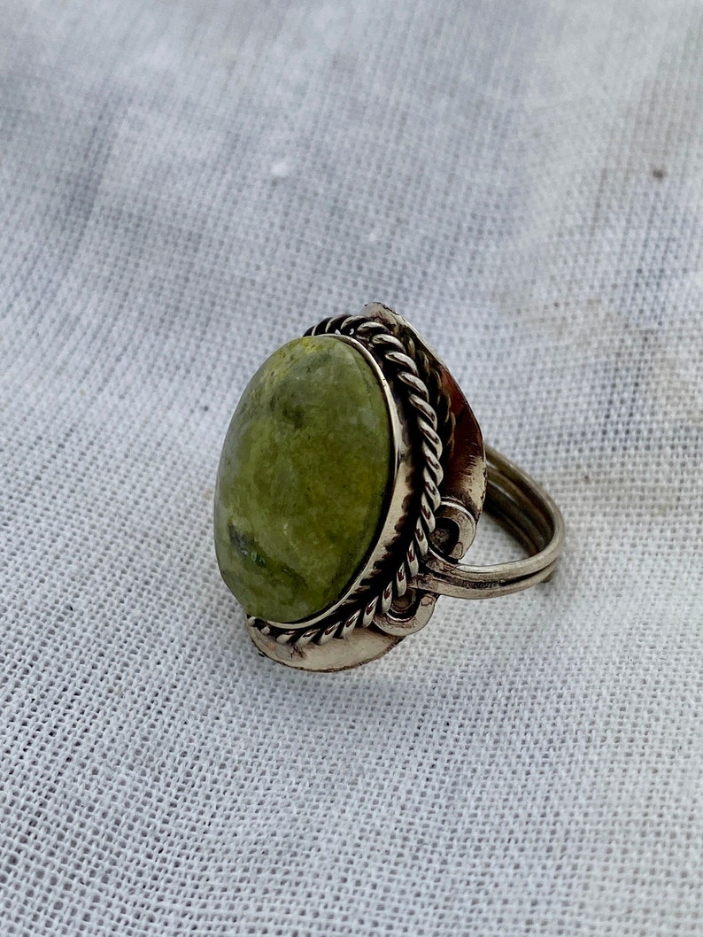 Adjustable Peruvian Stone Ring: Handmade Alpaca Silver - Etsy