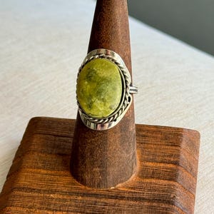 Adjustable Serpentine Stone Ring: Handmade Peruvian Alpaca Silver