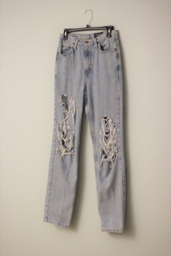 shredded mom jeans