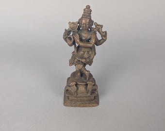 Venugopal con vacas adoradoras