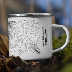 Tasse en émail demi-dôme avec lignes topographiques d’élévation | Tasse de camping Yosemite demi-dôme | Tasse en métal pour randonneurs, grimpeur, souvenir du sommet