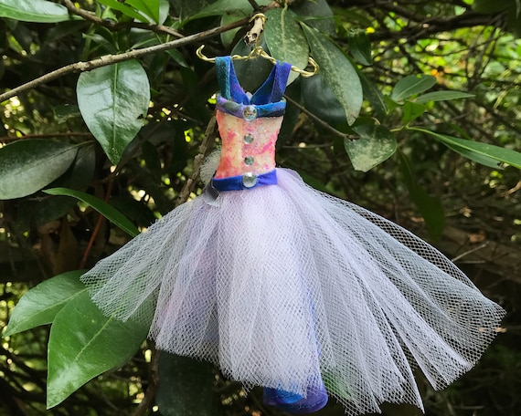 Miniature Fairy Dress/doll House Ball Gown/dresses for Fairies/room Box Dresses/dioramas/fairy Houses - Etsy Miniature Fairy Dress/doll House Ball Gown/dresses for Fairies/room Box Dresses/dioramas/fairy Houses - Etsy