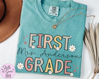 Personalized First Grade Teacher Comfort Colors T-Shirt, Retro Floral 1st Grade Elementary Teaching Gift