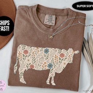 Cow Lover Comfort Colors® T-Shirt, Retro Wildflower Cow Tee, Cute Cottagecore Farm Animal Lover Shirt, Retro Cow Tshirt, Cow Mom T-Shirt