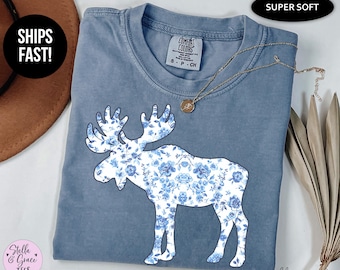 Moose Lover Comfort Colors® T-Shirt, Blue Toile Moose Shirt, Cottagecore Wildlife Tee, Retro Nature Graphic Tee, Gift for Moose Lovers
