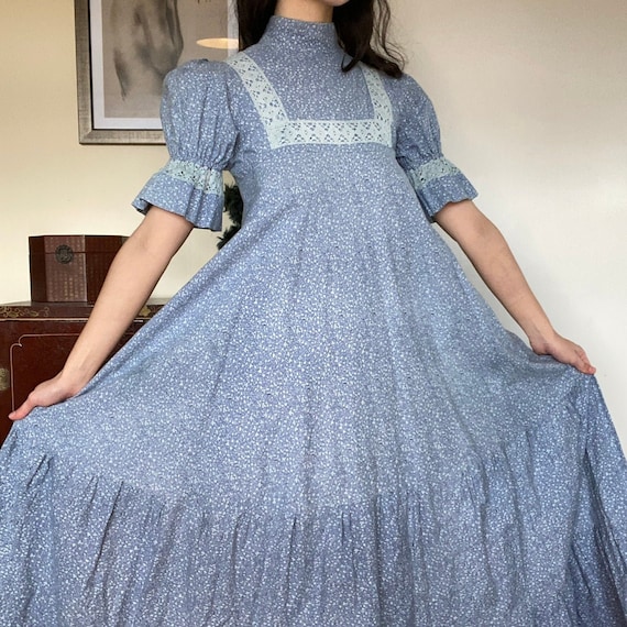 vintage 1970s LAURA ASHLEY dress