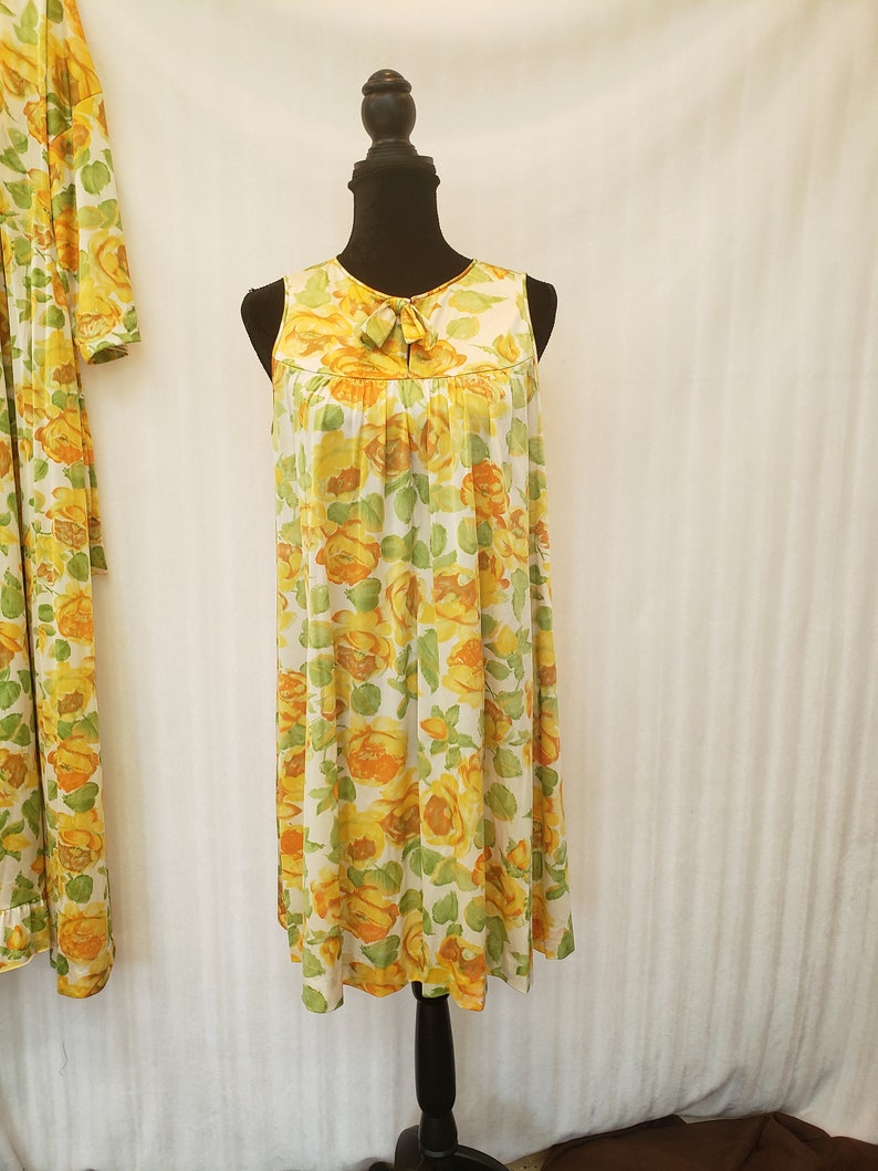 Vintage Vanity Fair RARE 4 piece set Retro 60s 70s