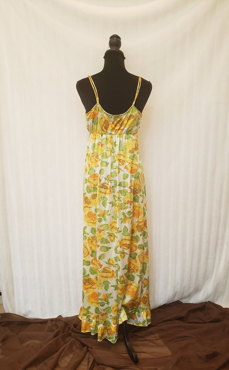 Vintage Vanity Fair RARE 4 piece set Retro 60s 70s