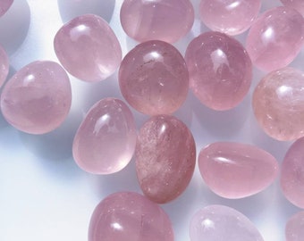 Cuarzo rosa gema pulida: piedra de cristal, regalo de bruja