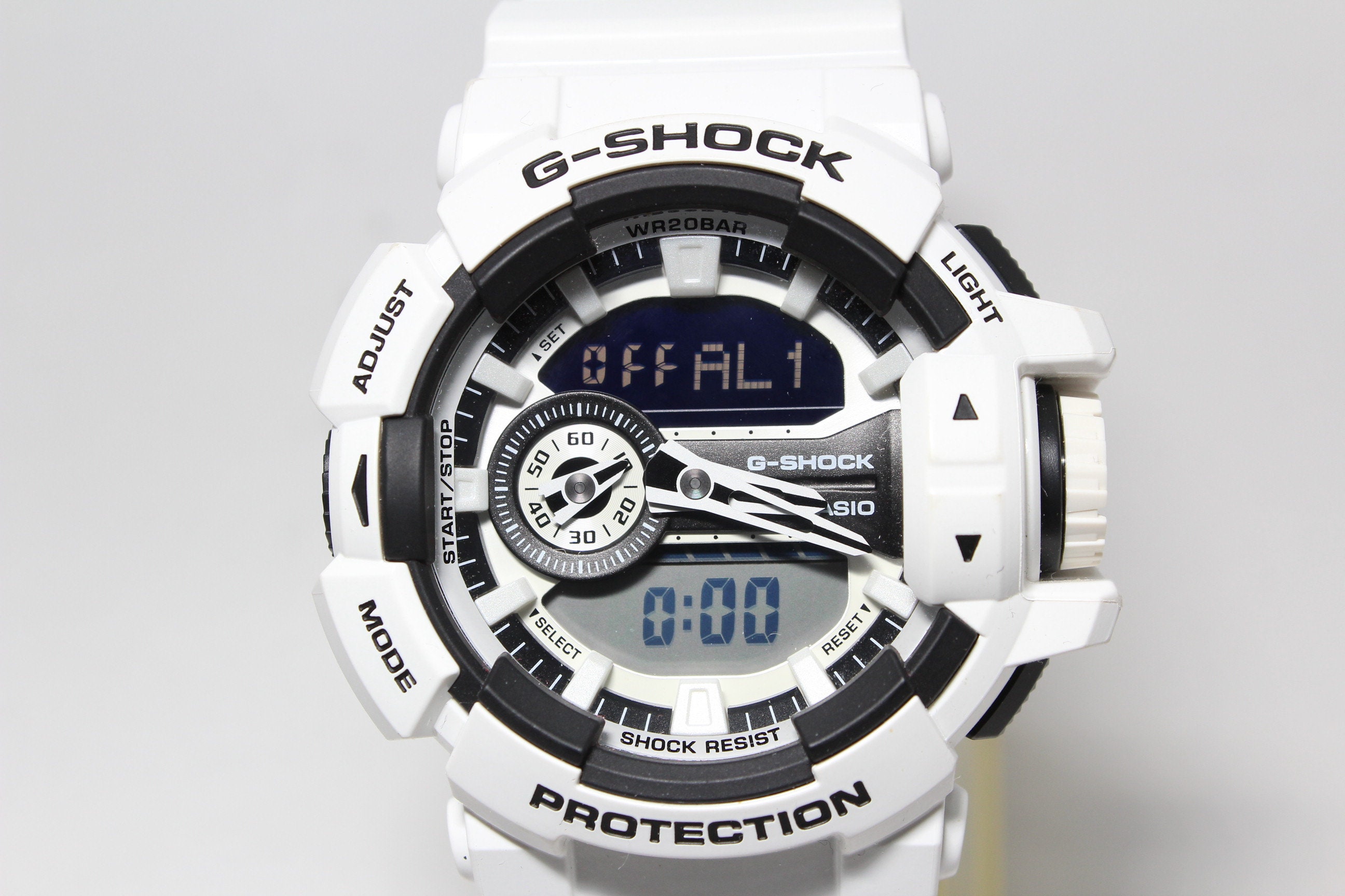 G-SHOCK GA-400 ホワイト 未使用[カシオ]G-SHOCK GA-400-7AJF ホワイト