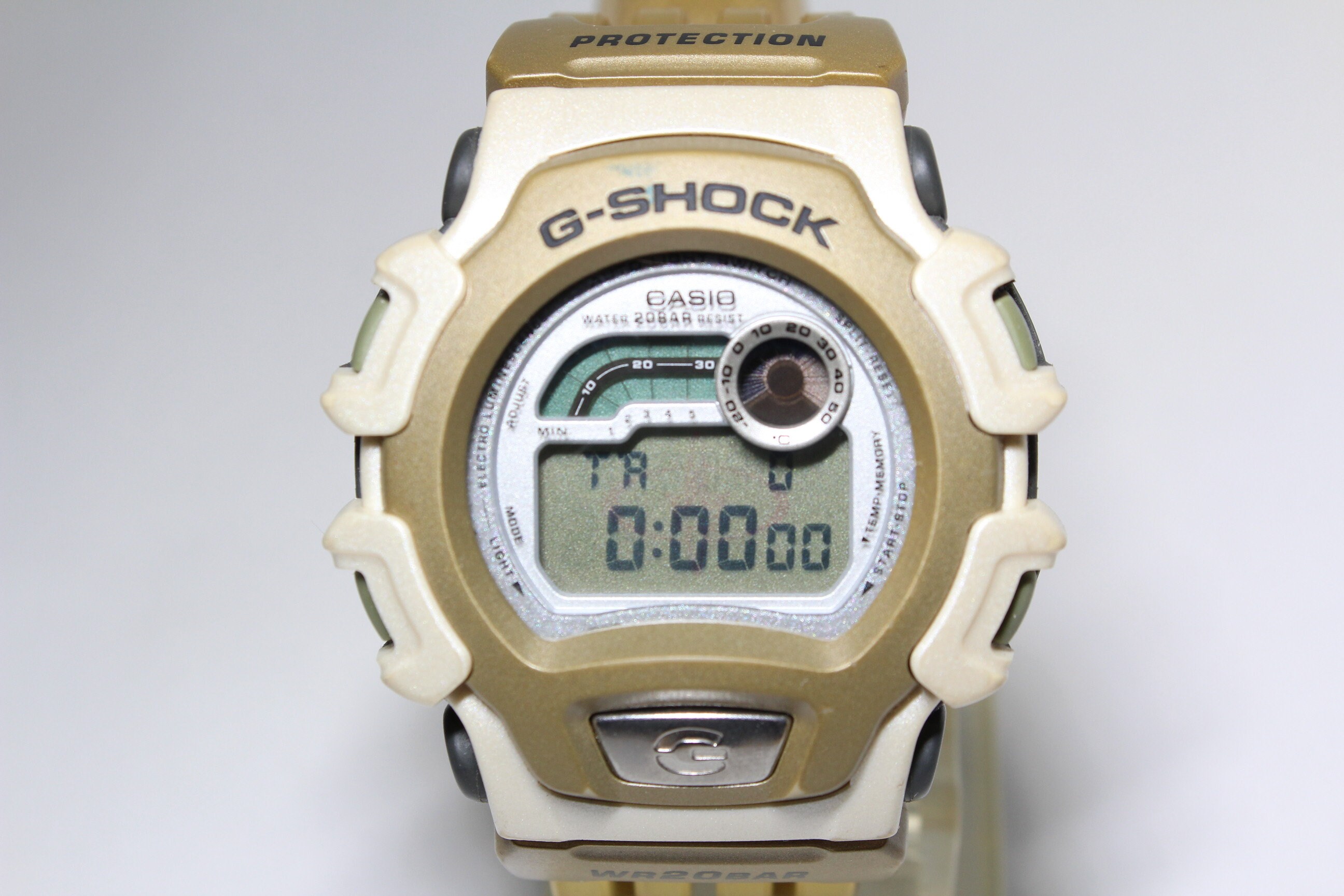 vintage CASIO G-SHOCK XAYMACA watch