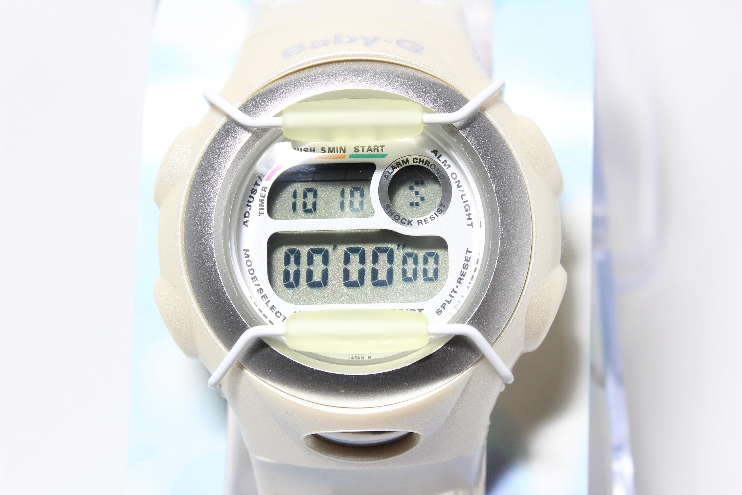 CASIO Baby-G shock BG-380 アラスカ　犬ぞりモデル Baby-G ADMA アラスカ 犬ぞり BG-380 - メルカリ