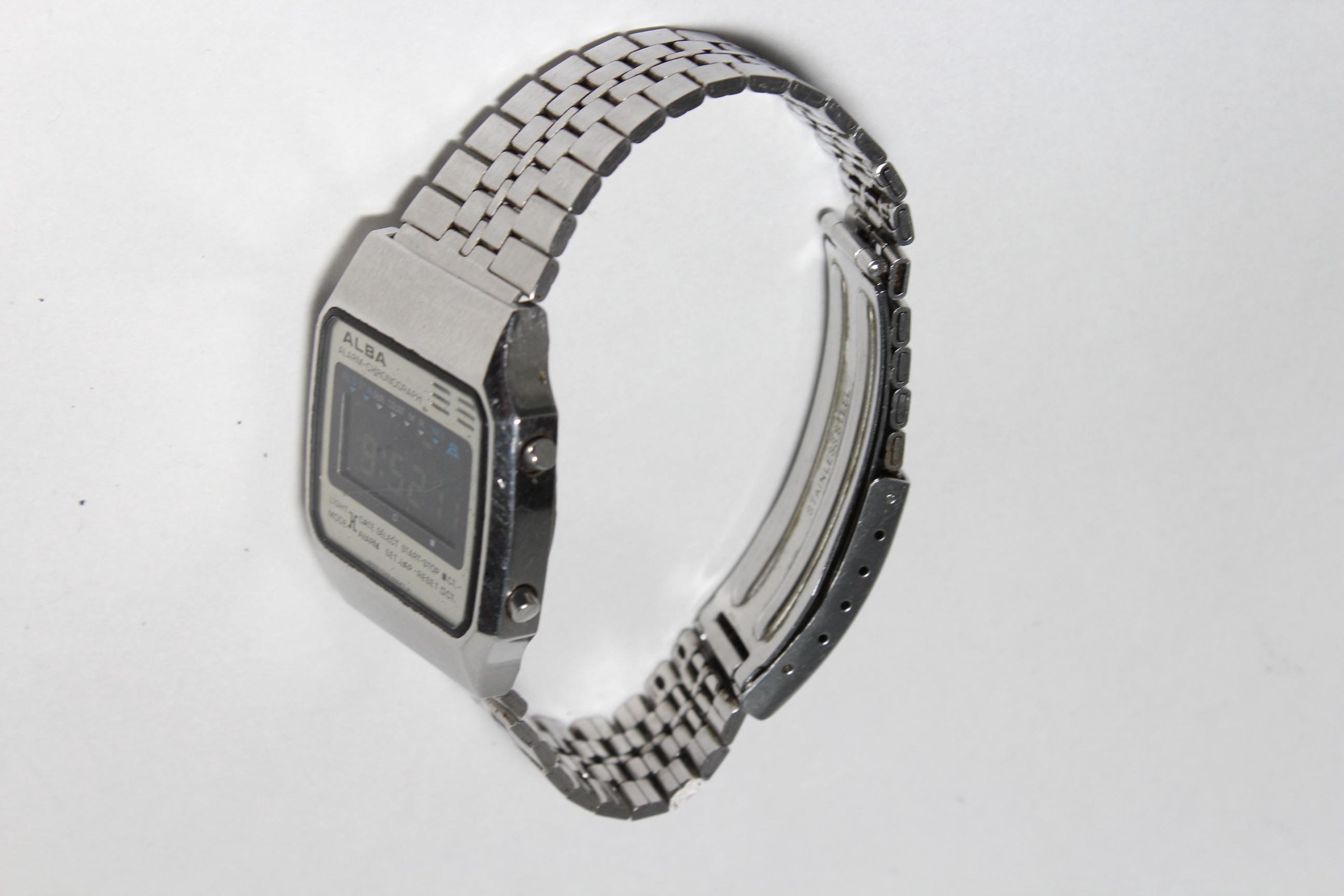 SEIKO ALBA Alarm Chronograph Y749-5000 Digital Vintage Watch Japan