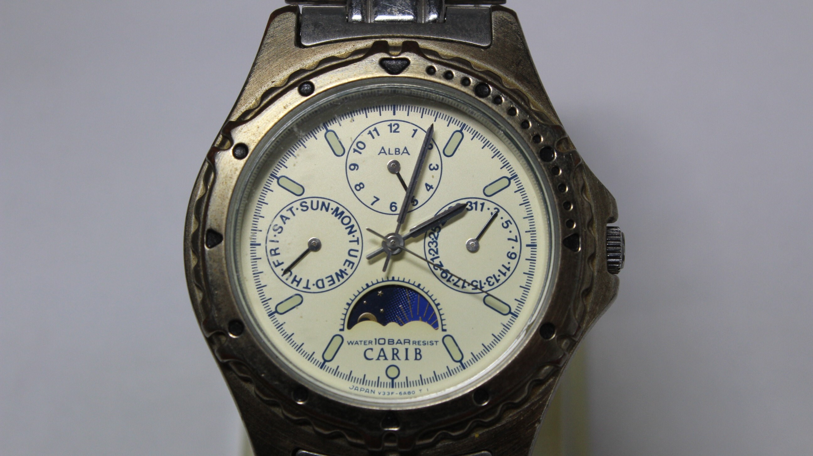 SEIKO ALBA CARIB V33F-6B20 Sun Moon Analog Vintage Watch SEIKO ALBA CARIB V33F-6B20 Sun Moon Analog Vintage Watch