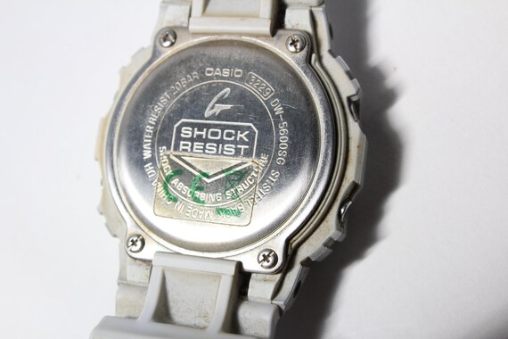 G-SHOCK/クレイジーカラー/ビンテージ/DW-6900/三つ目/ミラー/白-