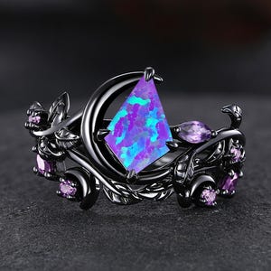 Vintage Kite Lavender Opal Engagement Ring Purple Opal Wedding Ring Set Crescent Moon Statement Ring for Her Nature Leaf Vine Promise Rings