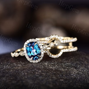 Oval Cut Alexandrite Engagement Ring Set 10K Yellow Gold Vintage Alexandrite Statement Ring Moissanite Wedding Ring June Birthstone Gift