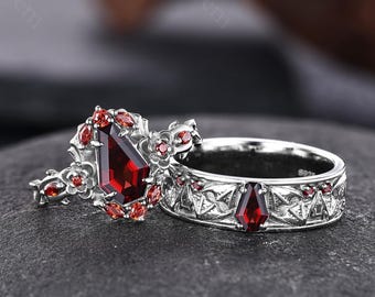 Coffin Garnet Couple Ring Set Matching Promise Rings Nature and Bat Design Wedding Ring Leaf and Flower Ring Anniversary Gift Jewelry