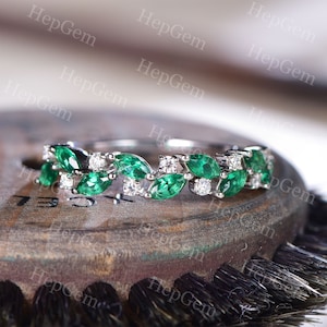 Vintage Emerald Ring, Emerald Moissanite Ring, May Birthstone Ring,White Gold Emerald Ring, Emerald Stacking Ring, Gemstone Ring For Women