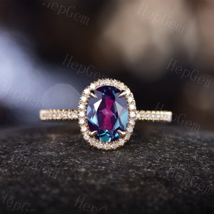 Oval Cut Alexandrite Engagement Ring Rose Gold Vintage Alexandrite Statement Ring Moissanite Ring AnniversaryJune Birthstone Gift For Women