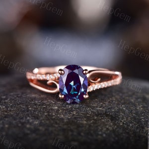 Oval Cut Alexandrite Engagement Ring Rose Gold Vintage Alexandrite Wedding Ring Moissanite Ring AnniversaryJune Birthstone Gift For Women