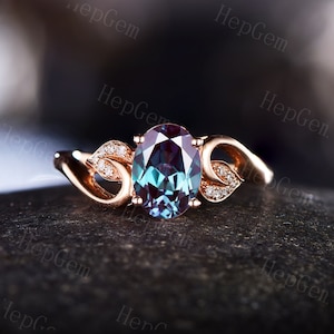 Oval Cut Alexandrite Engagement Ring Rose Gold Vintage Alexandrite Wedding Rin,Moissanite Ring,Anniversary,June Birthstone,Gift For Women
