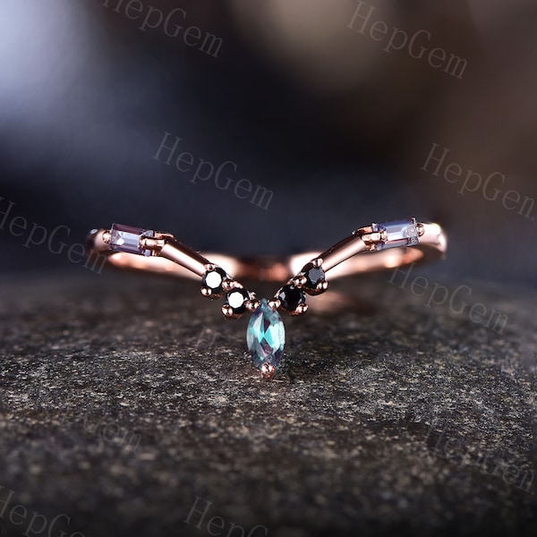 Marquise Alexandrit Stapel Ehering Baguette Alexandrit Halbe Ewigkeit Chevron Band Rosegold Jahrestag Birthstone Ring Geschenk für sie