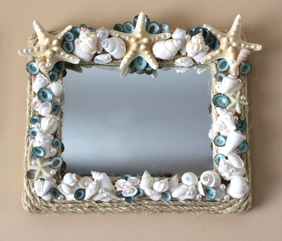Decorative Wreath 9.5-Inches Seaside Shells and Starfish