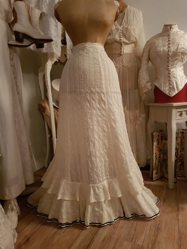 fashion antique fashion victorian dress antique Victorian dress dress antique dress Antique dress Very pretty Victorian skirt