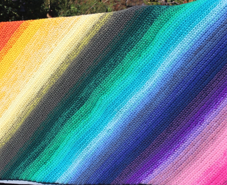 throw rug thick blanket, afghan Rainbow colour fade