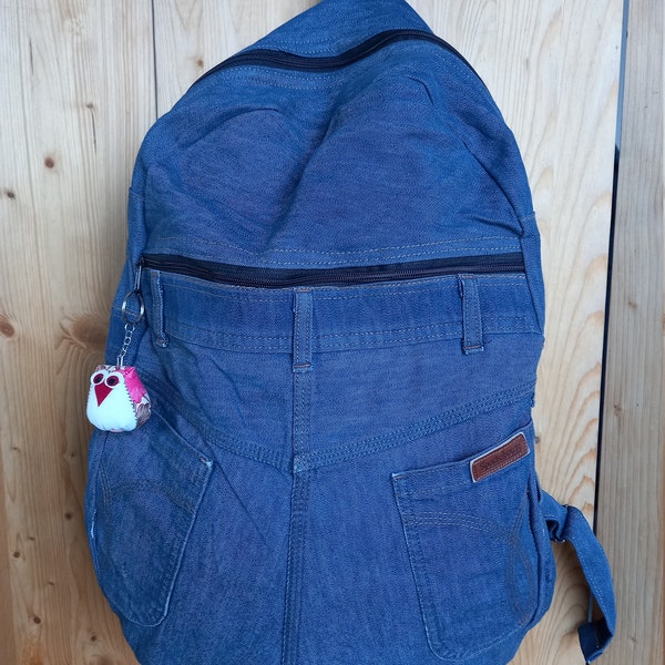 ZAINO IN JEANS Jeans bags denim fatto a mano handmade in jeans riciclati con decorazioni e un porta chiave a forma di gufo in cotone